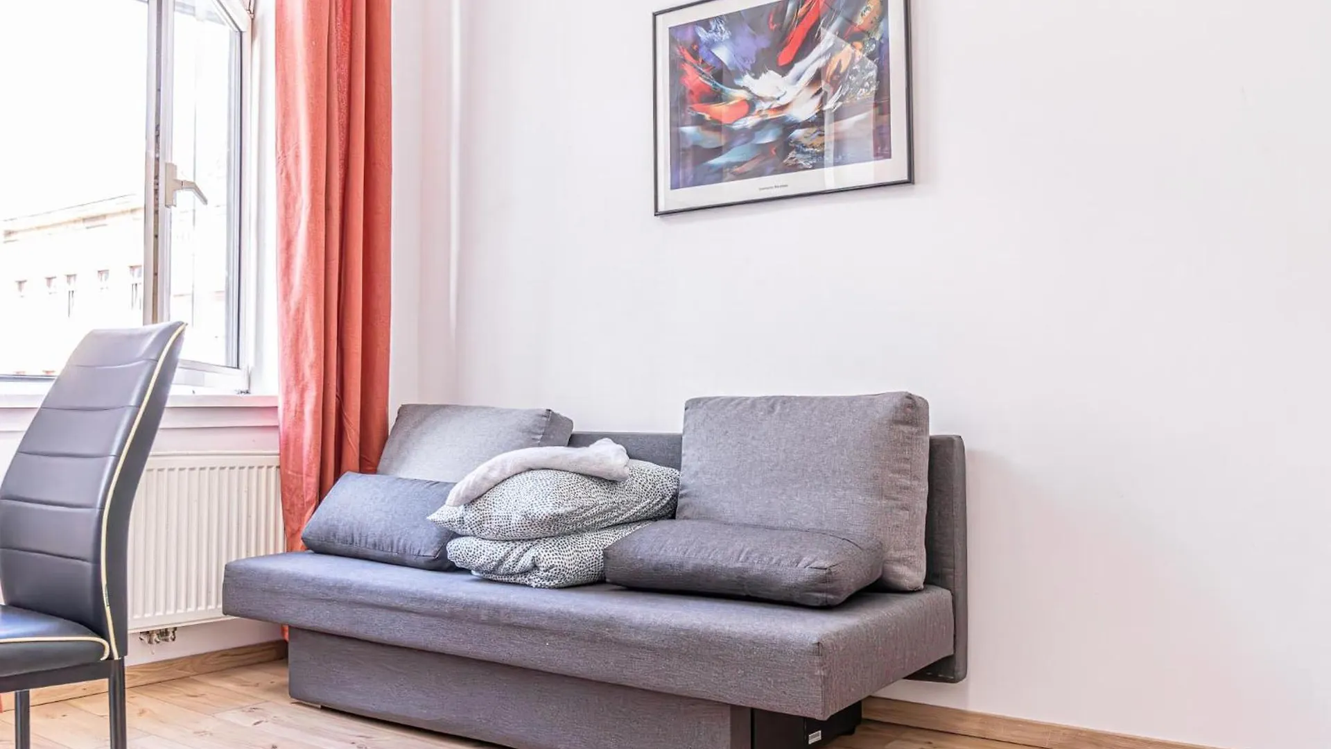 Hostal 6 Min To Amusement Park - Economy Rooms In Shared Apartment Viena