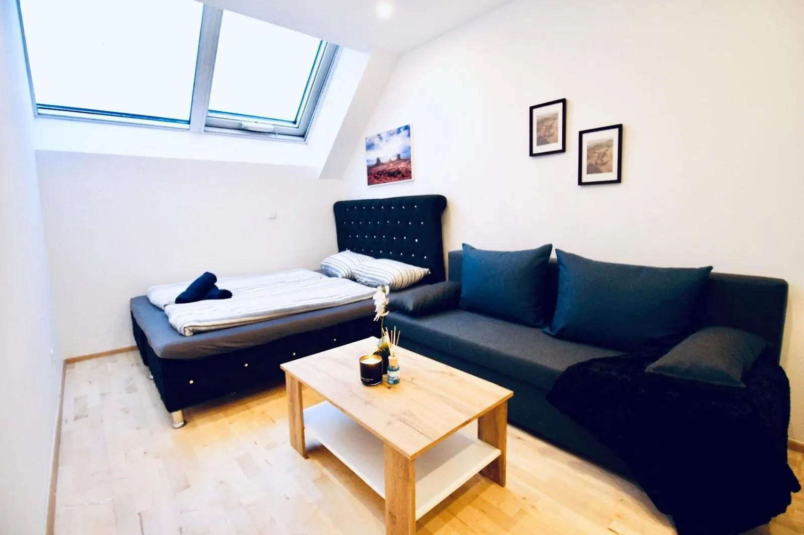 6 Min To Amusement Park - Economy Rooms In Shared Apartment Viena Hostal