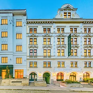 4* Отель Josefshof Am Rathaus