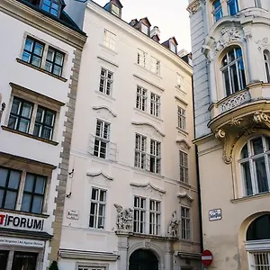 Living Center Apartmán