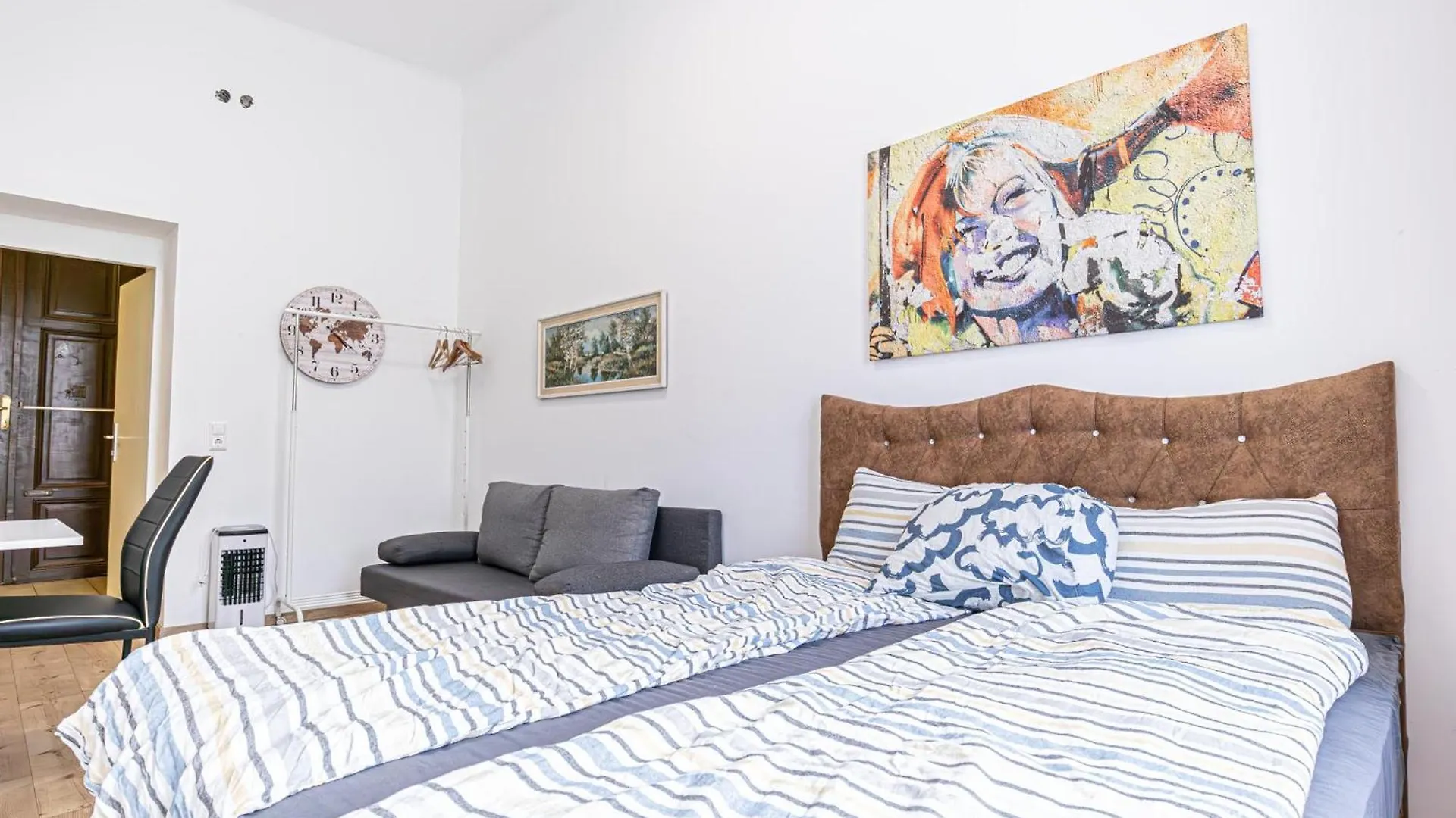 6 Min To Amusement Park - Economy Rooms In Shared Apartment Vienne Auberge de jeunesse