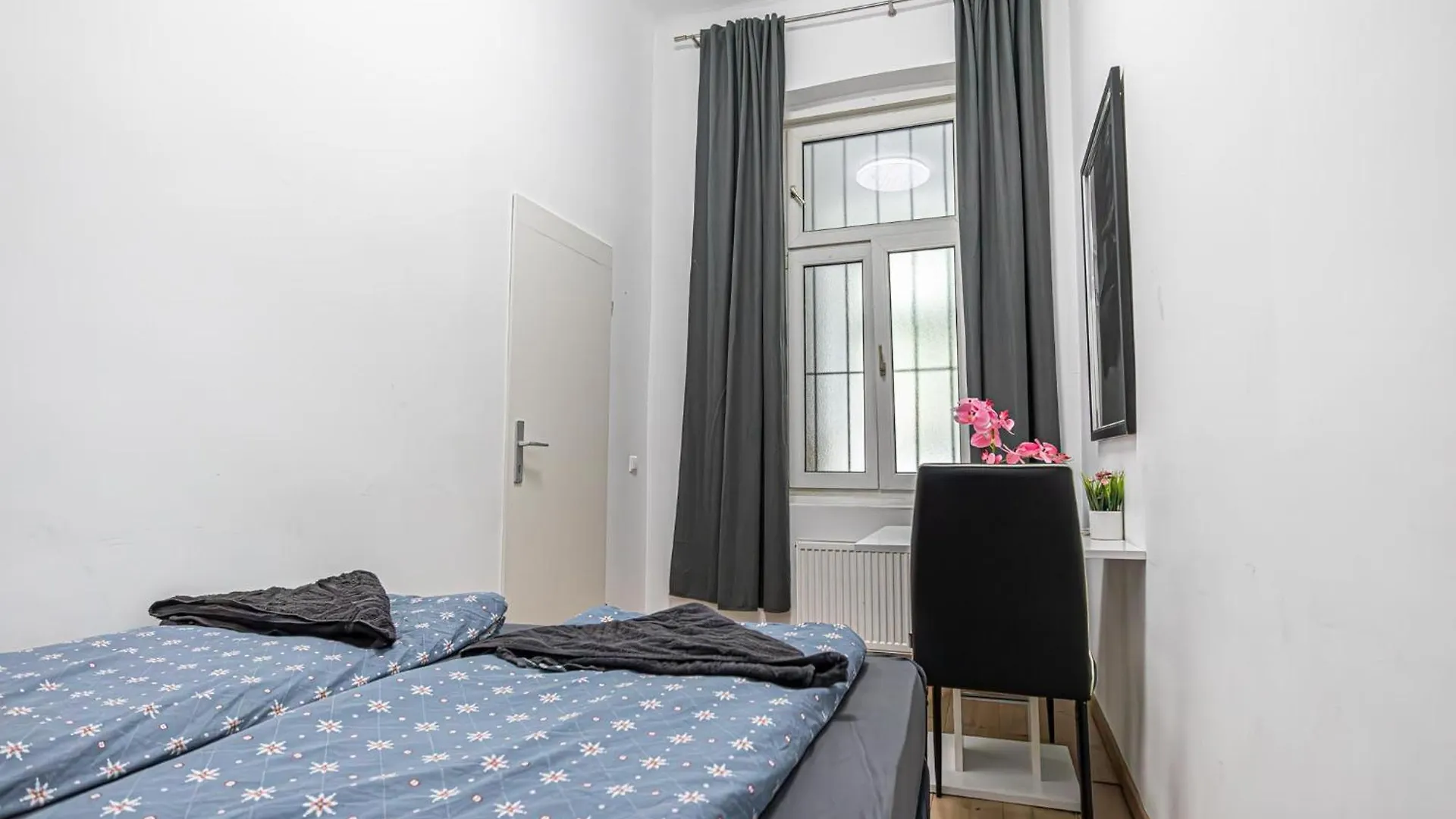 6 Min To Amusement Park - Economy Rooms In Shared Apartment Vienne Auberge de jeunesse