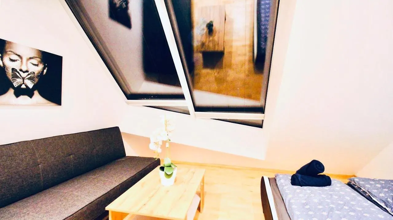 6 Min To Amusement Park - Economy Rooms In Shared Apartment Vienne Auberge de jeunesse