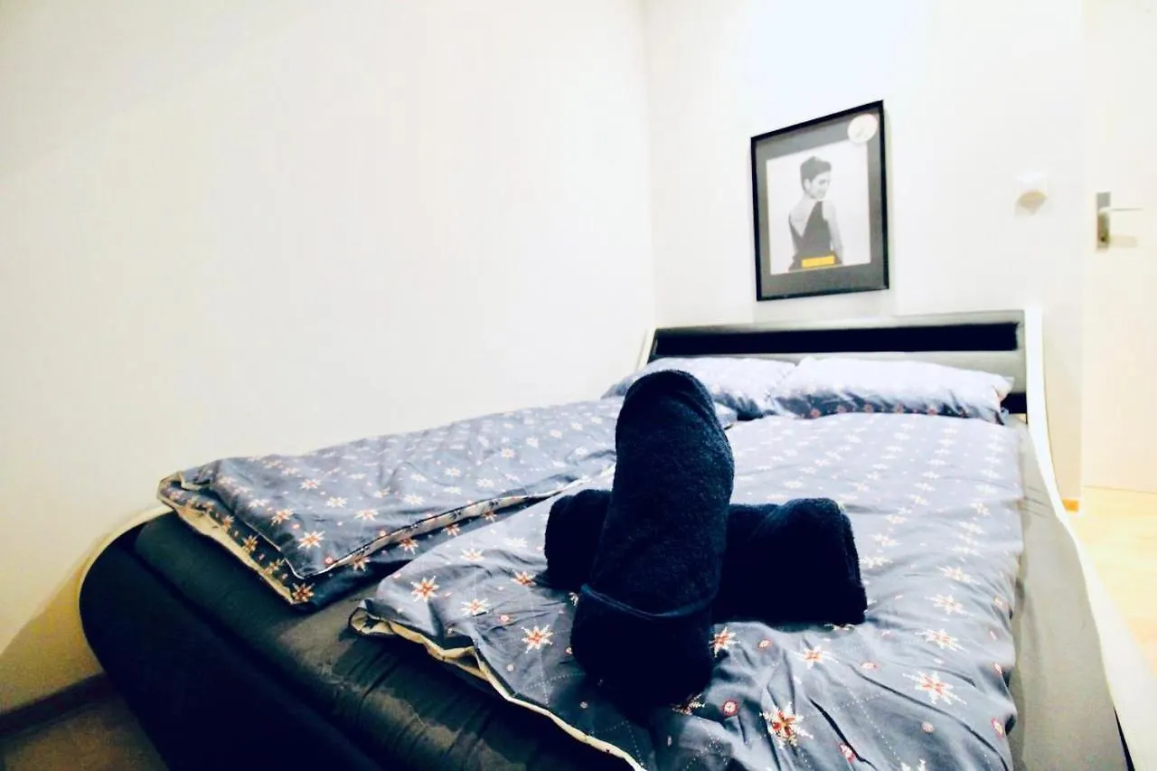 6 Min To Amusement Park - Economy Rooms In Shared Apartment Vienne 0*,  Autriche