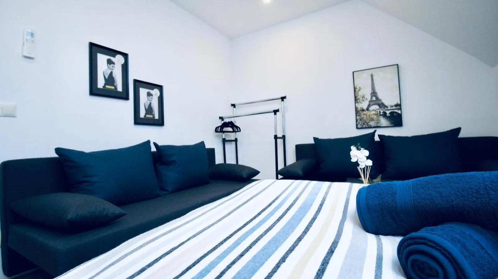 6 Min To Amusement Park - Economy Rooms In Shared Apartment Вена 0*,  Австрия